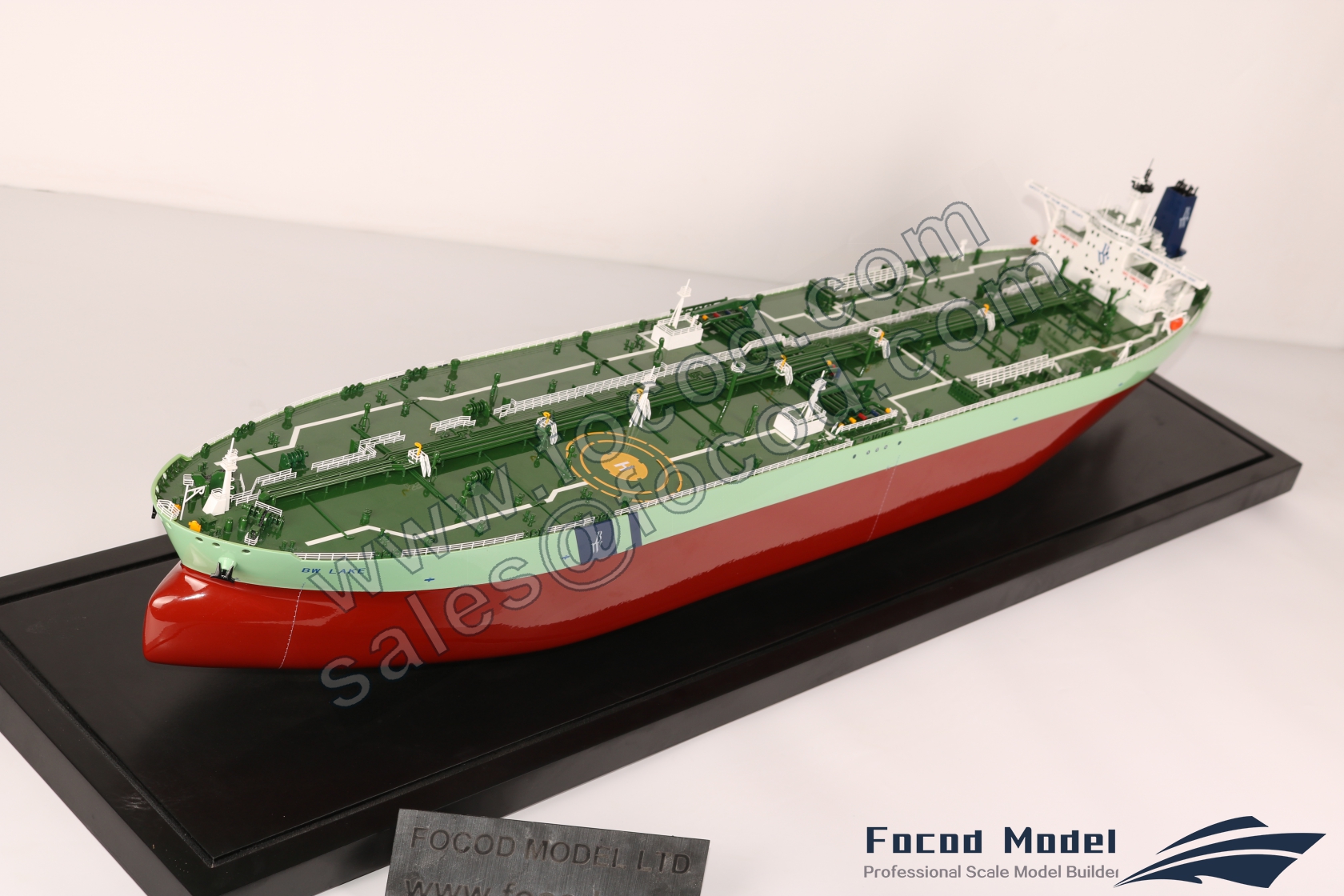 custom made model of 330m Crude Oil Tanker BW LAKE